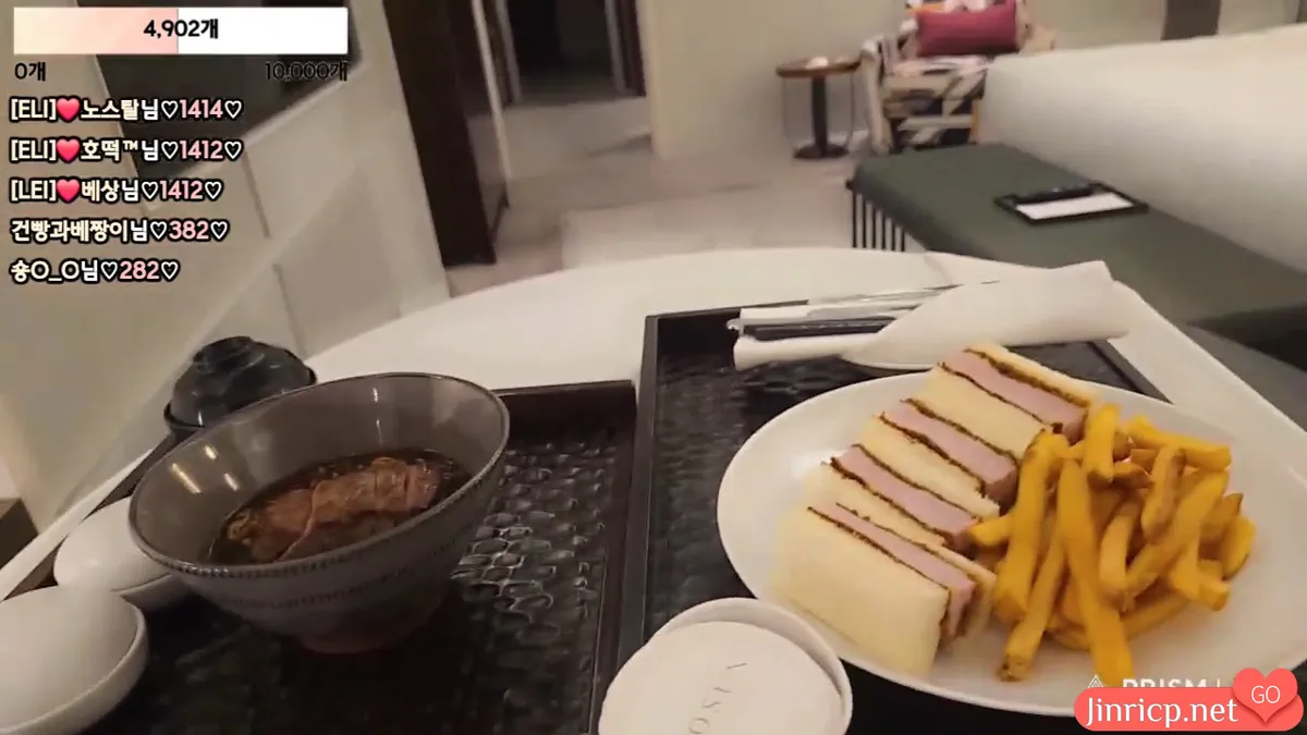 1740155821 1740155821